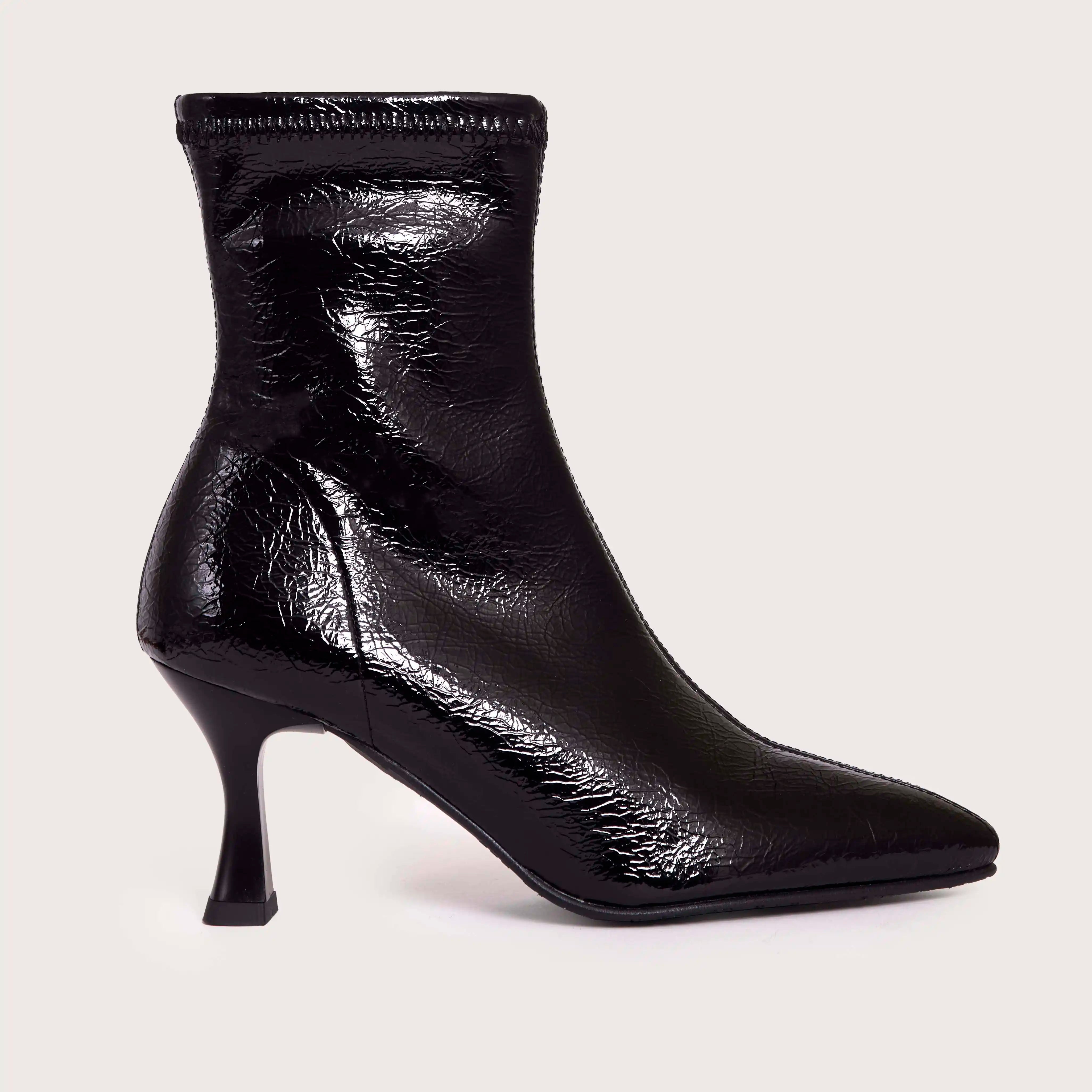 Miss Elastic Hicks - Black Patent