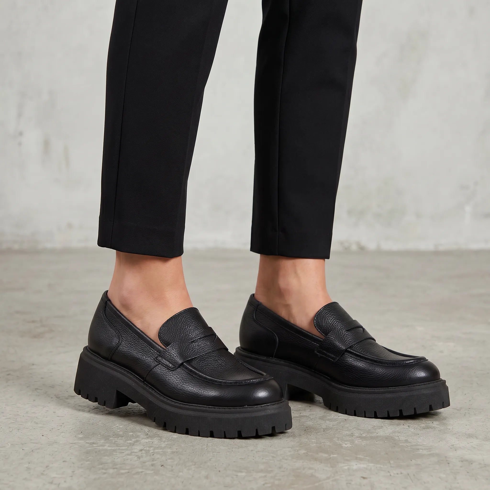Monterey - Black Women's Loafers | DNA Footwear®