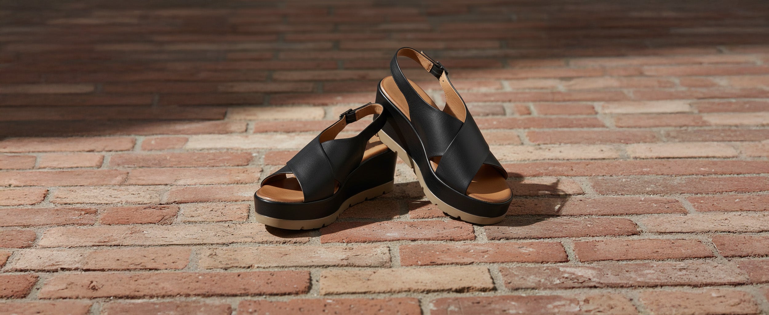 WOMEN'S WEDGES