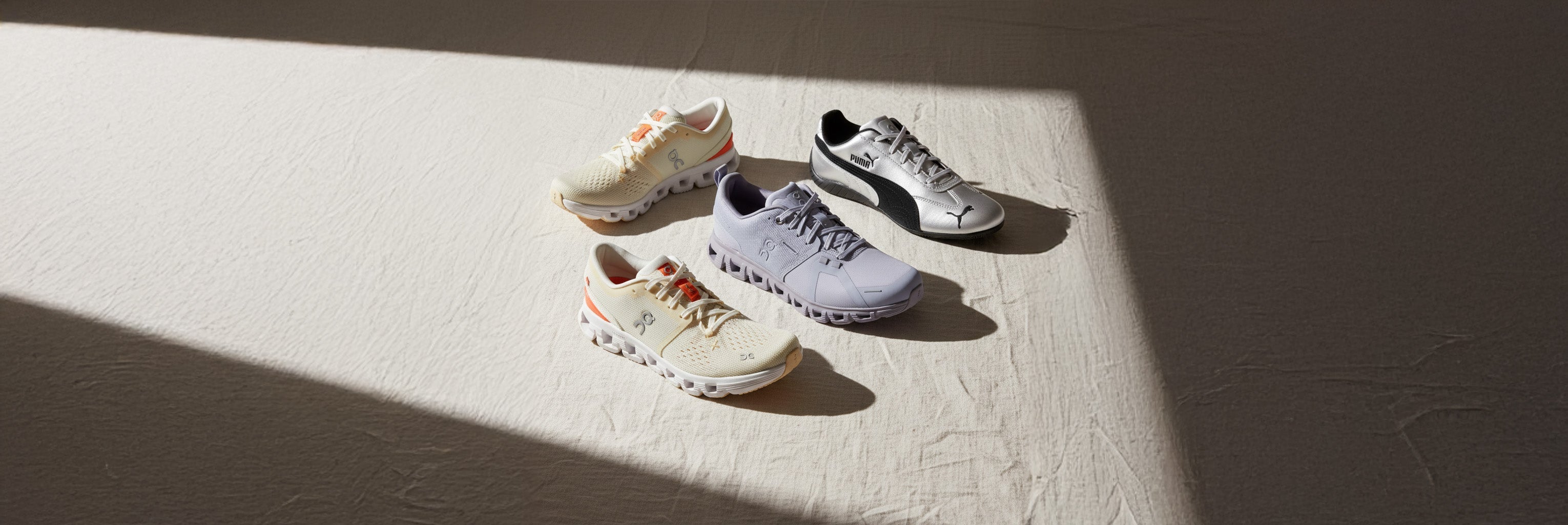 WOMEN'S SNEAKERS