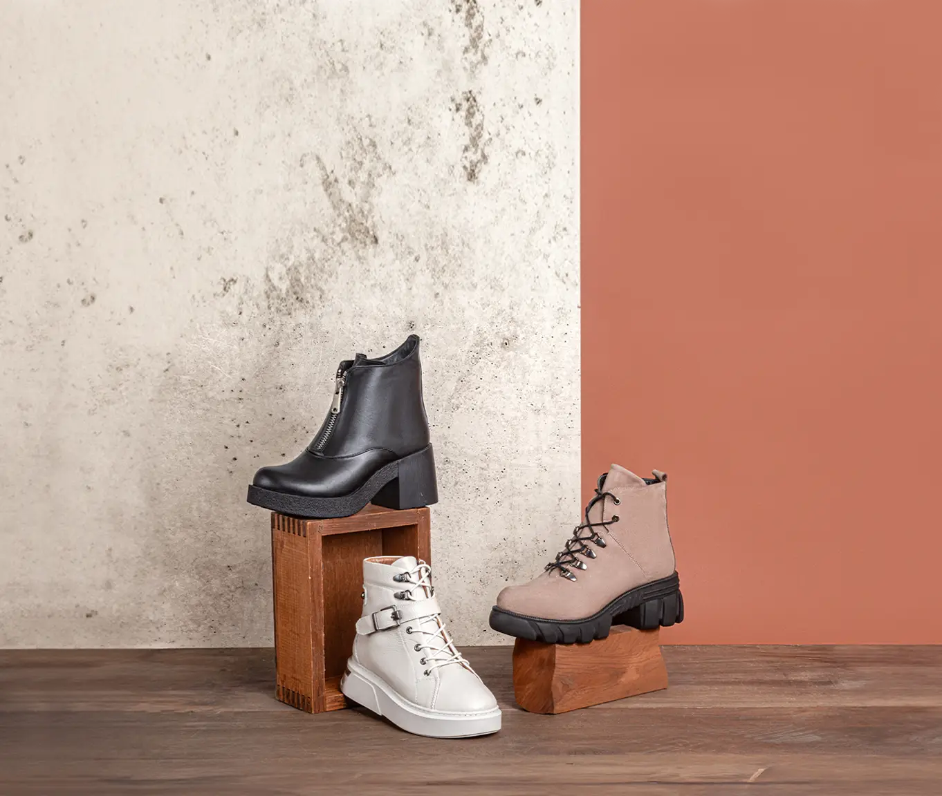 0910-MainBanner-BootSeason-Mobile.webp
