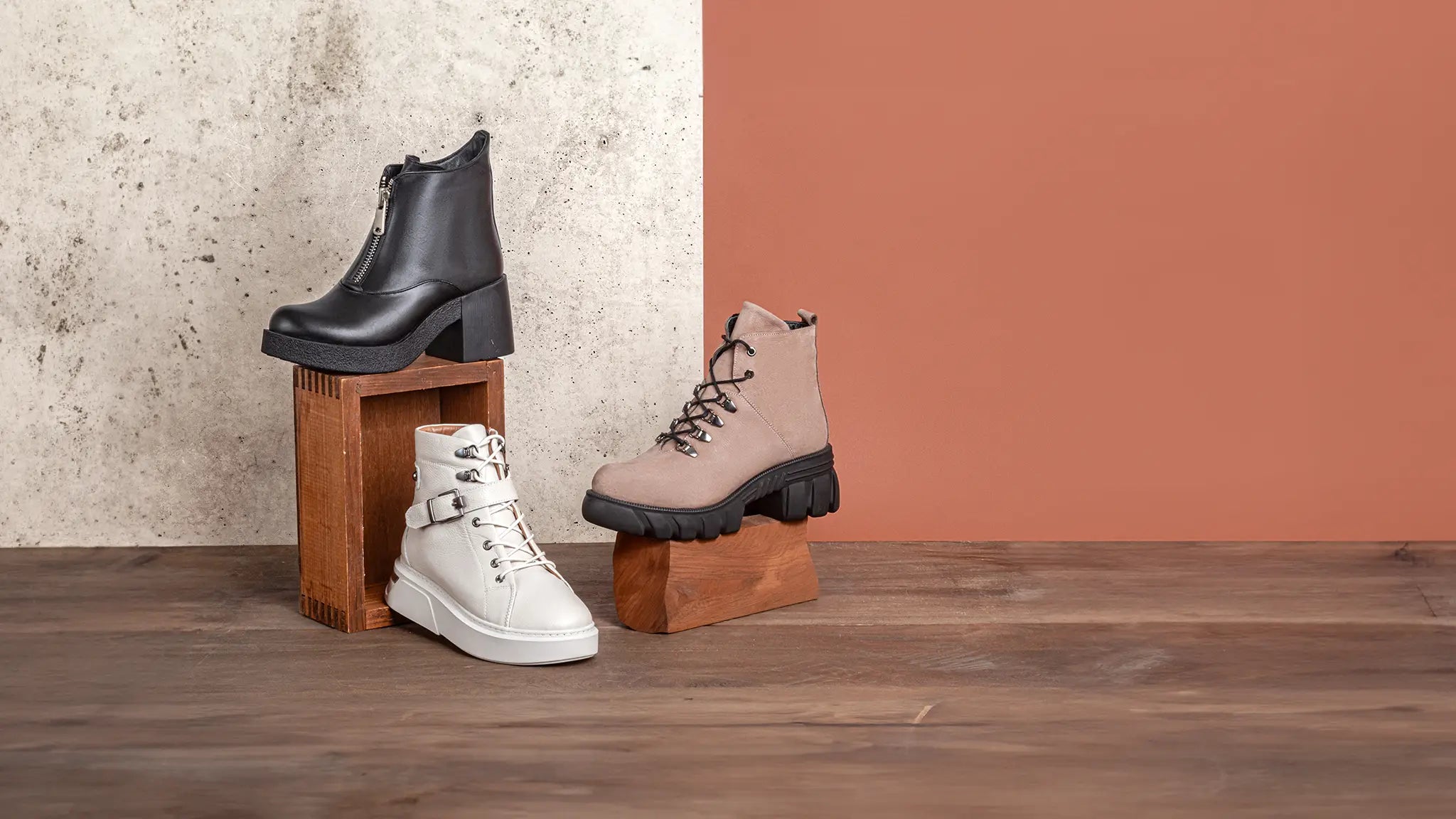 0910-MainBanner-BootSeason.webp