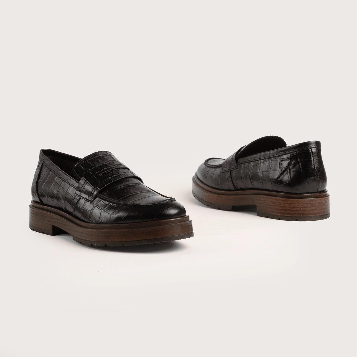 Bevy - Black Croc
