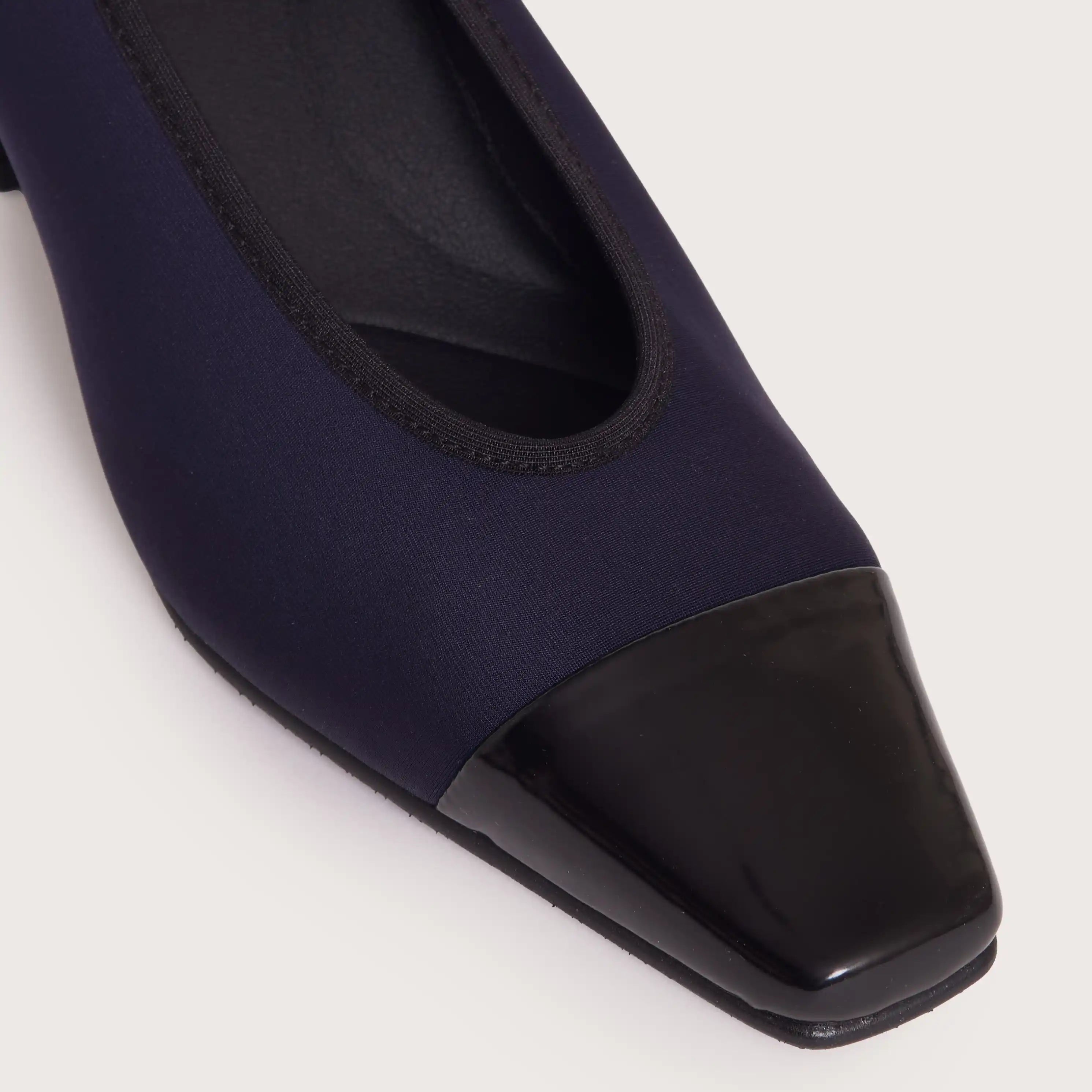 Barrett- Navy/Black