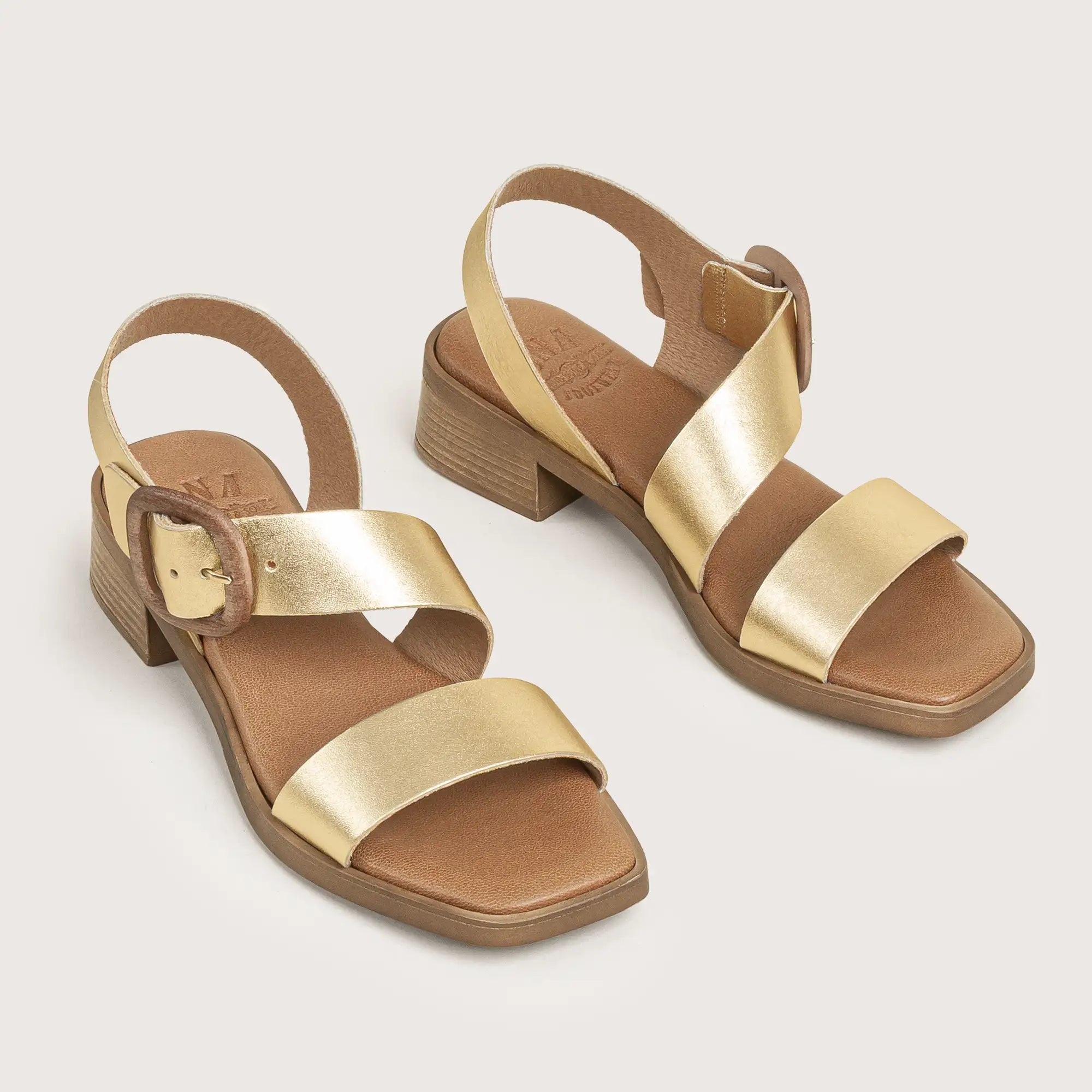 Cass-Gld-1.webp