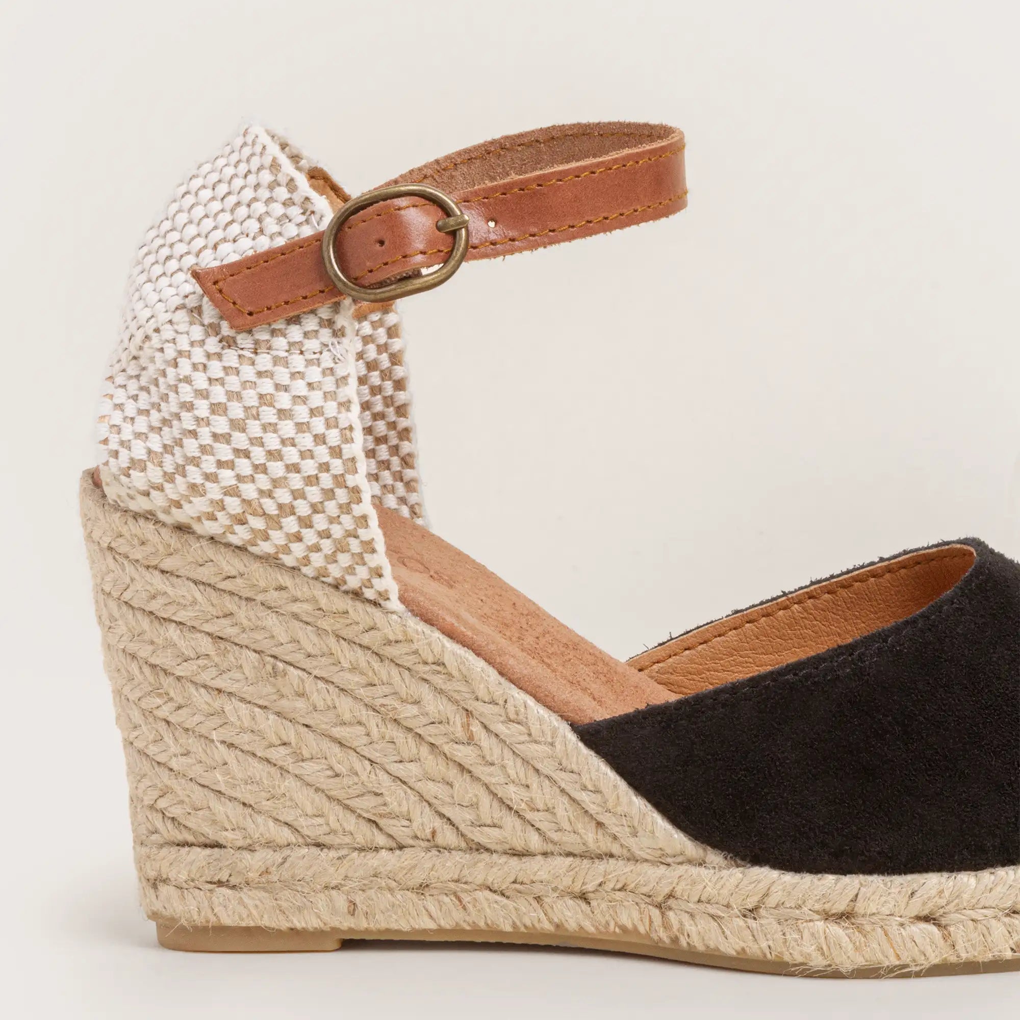Cielo - Black Suede
