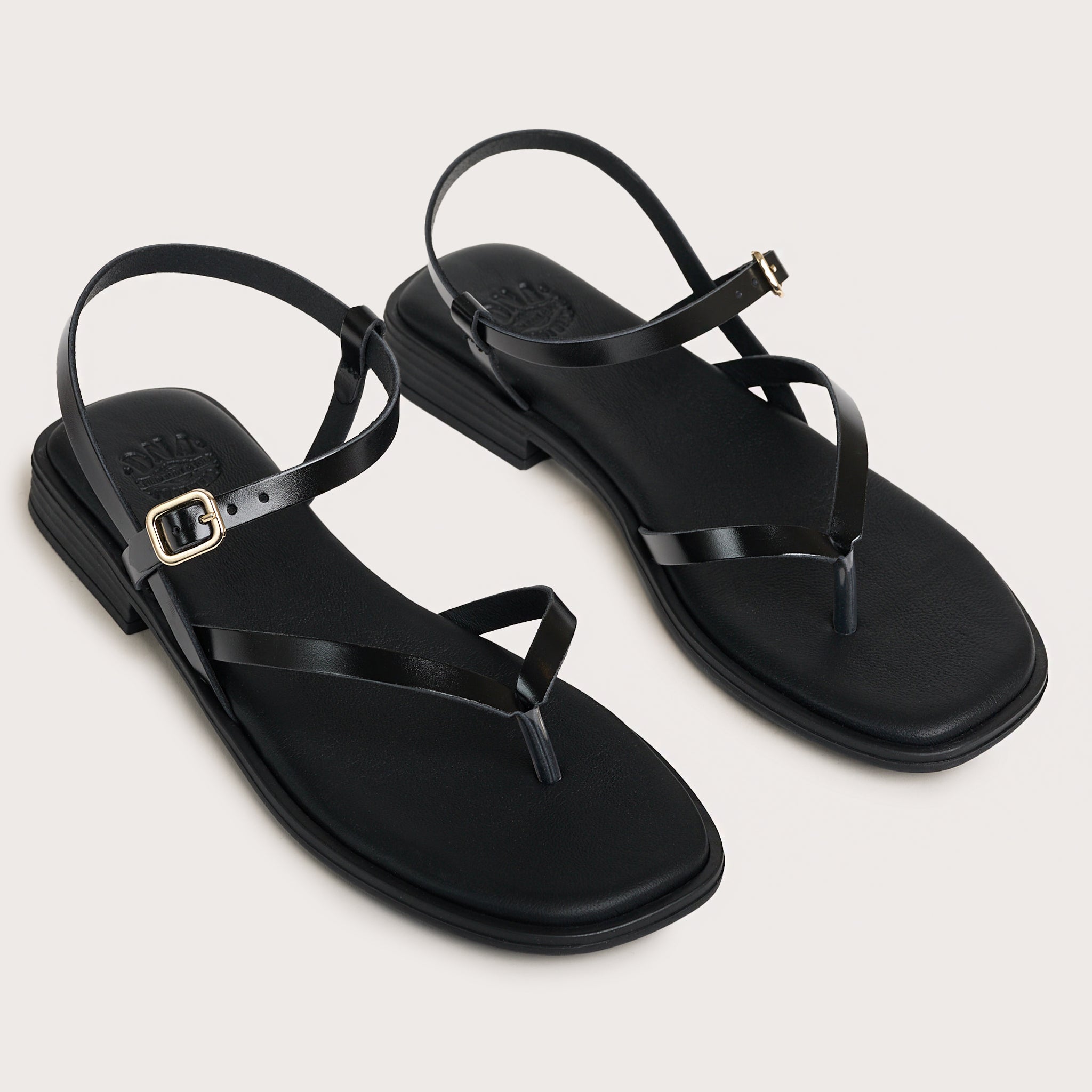 Rivercrest - Black