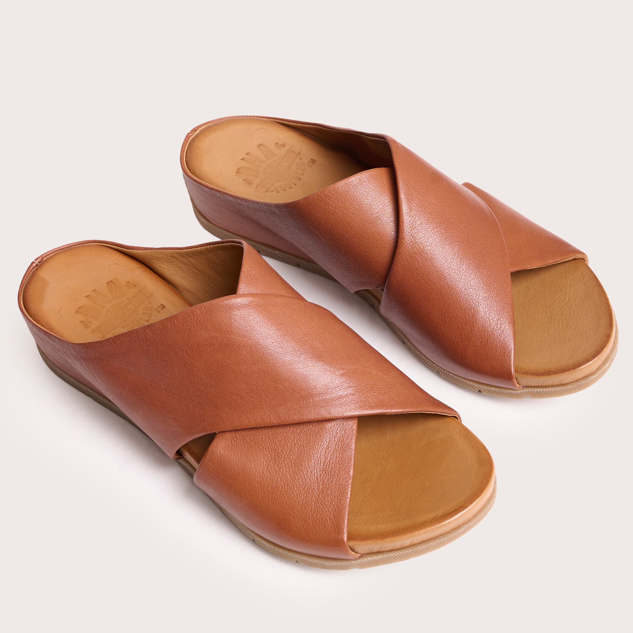 Hubbard - Tan