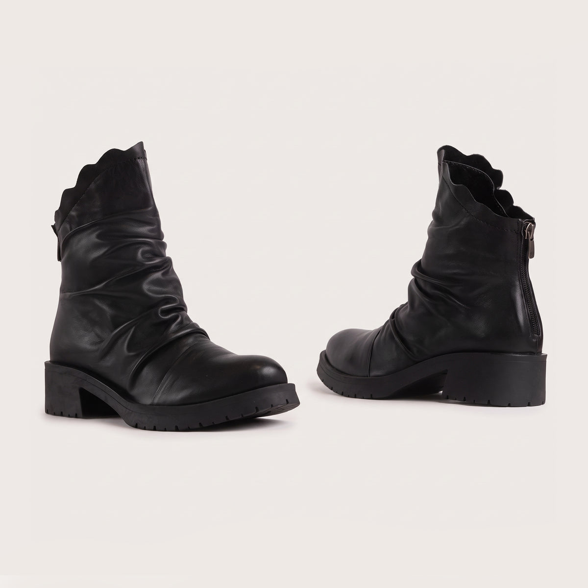 Doughty - Black