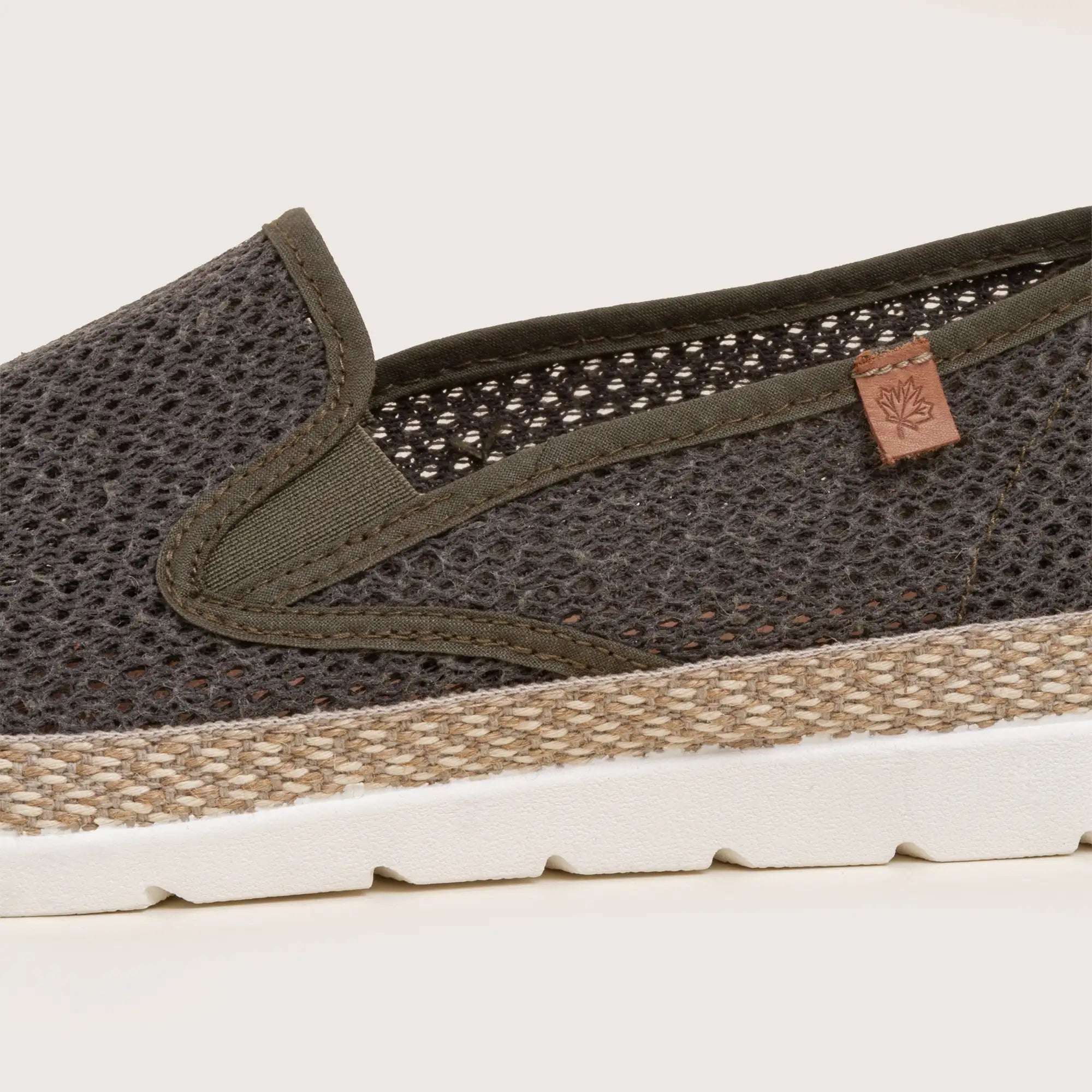 Delmar - Khaki Mesh