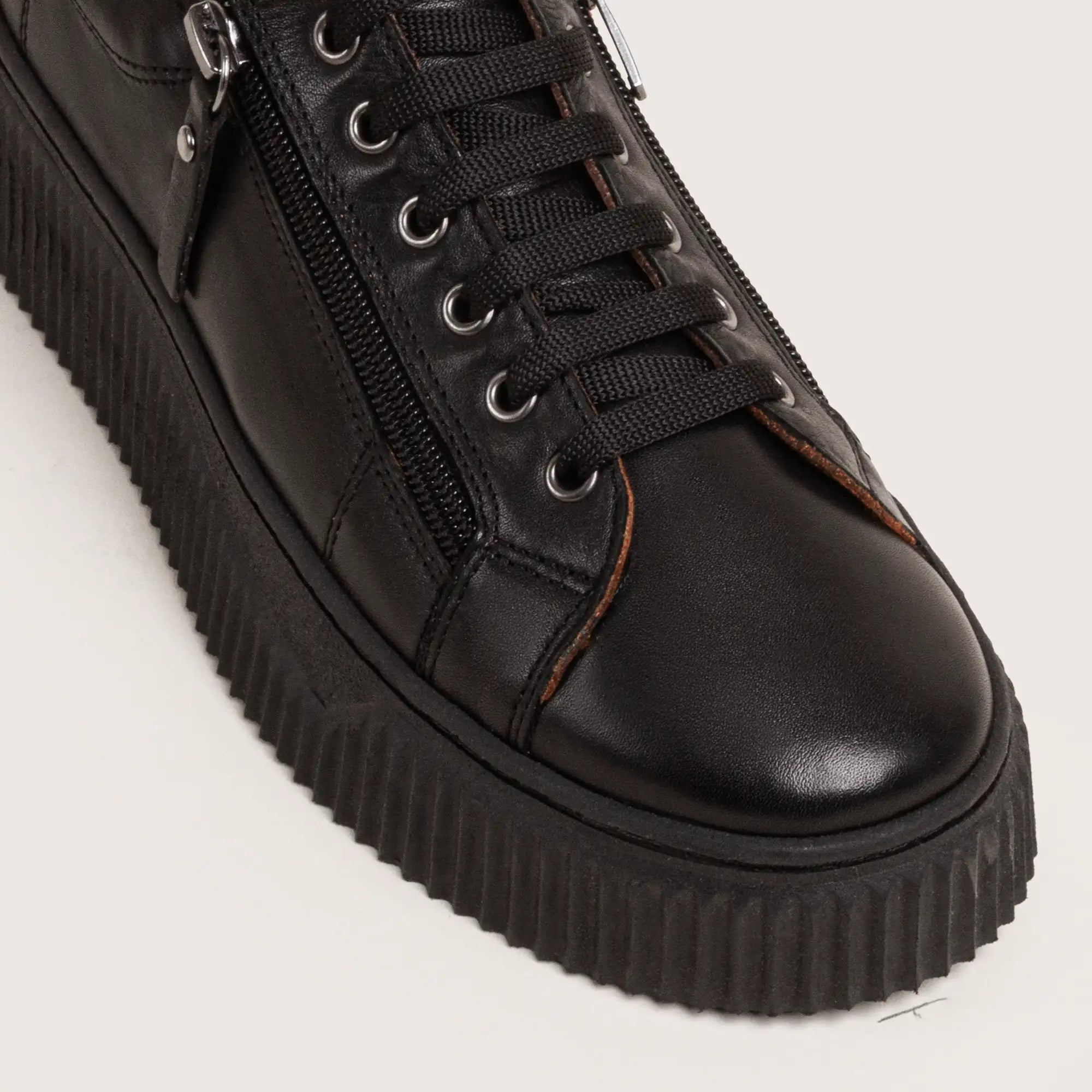 Empire -Black