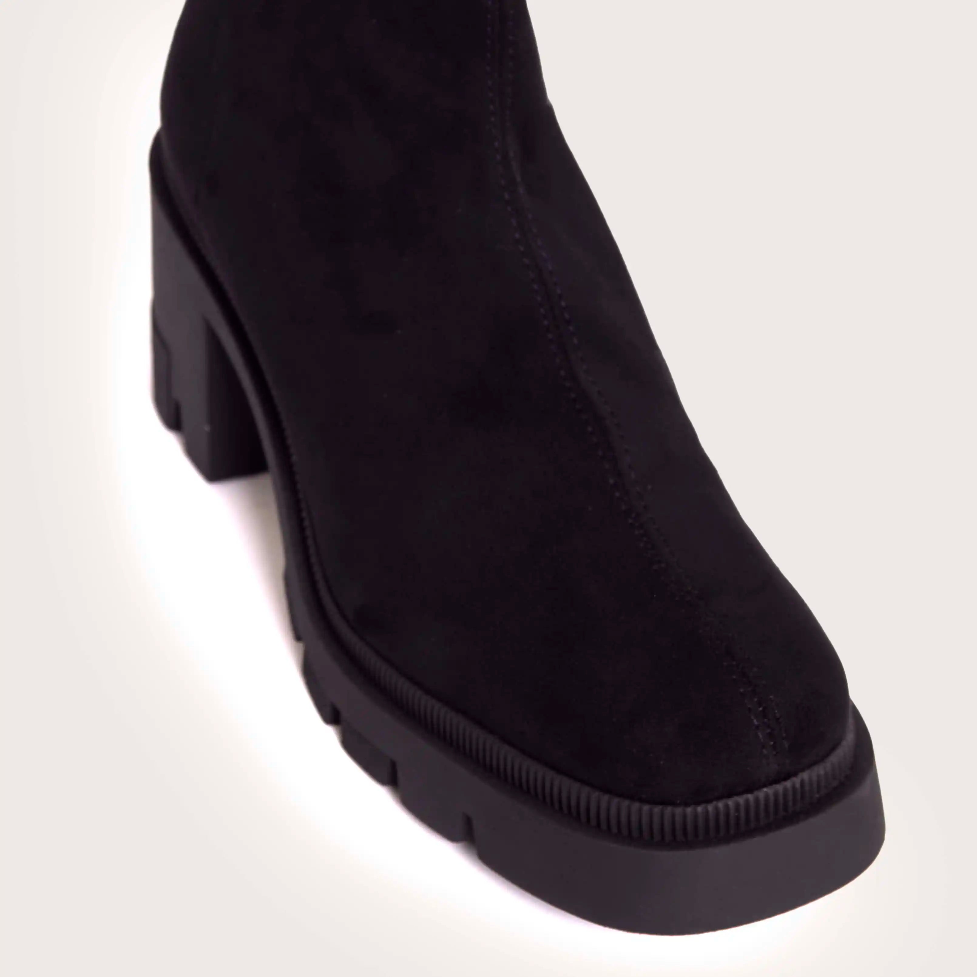 Flint - Black Suede