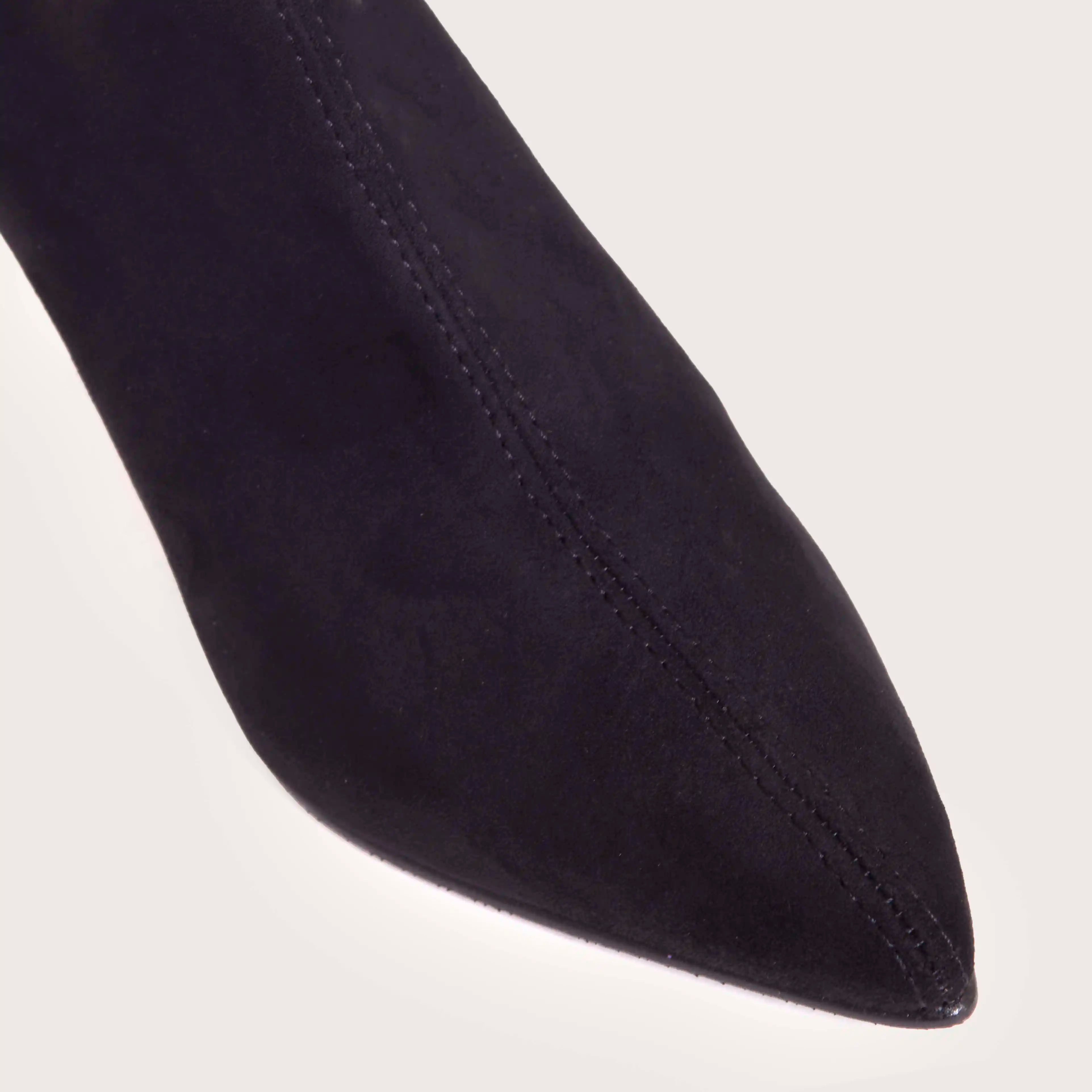 Henwood - Black Suede