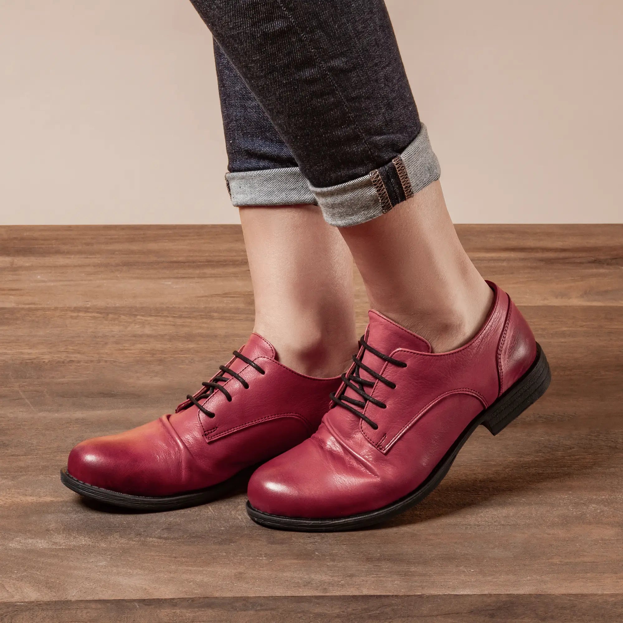 Kathleen - Red - DNA Footwear
