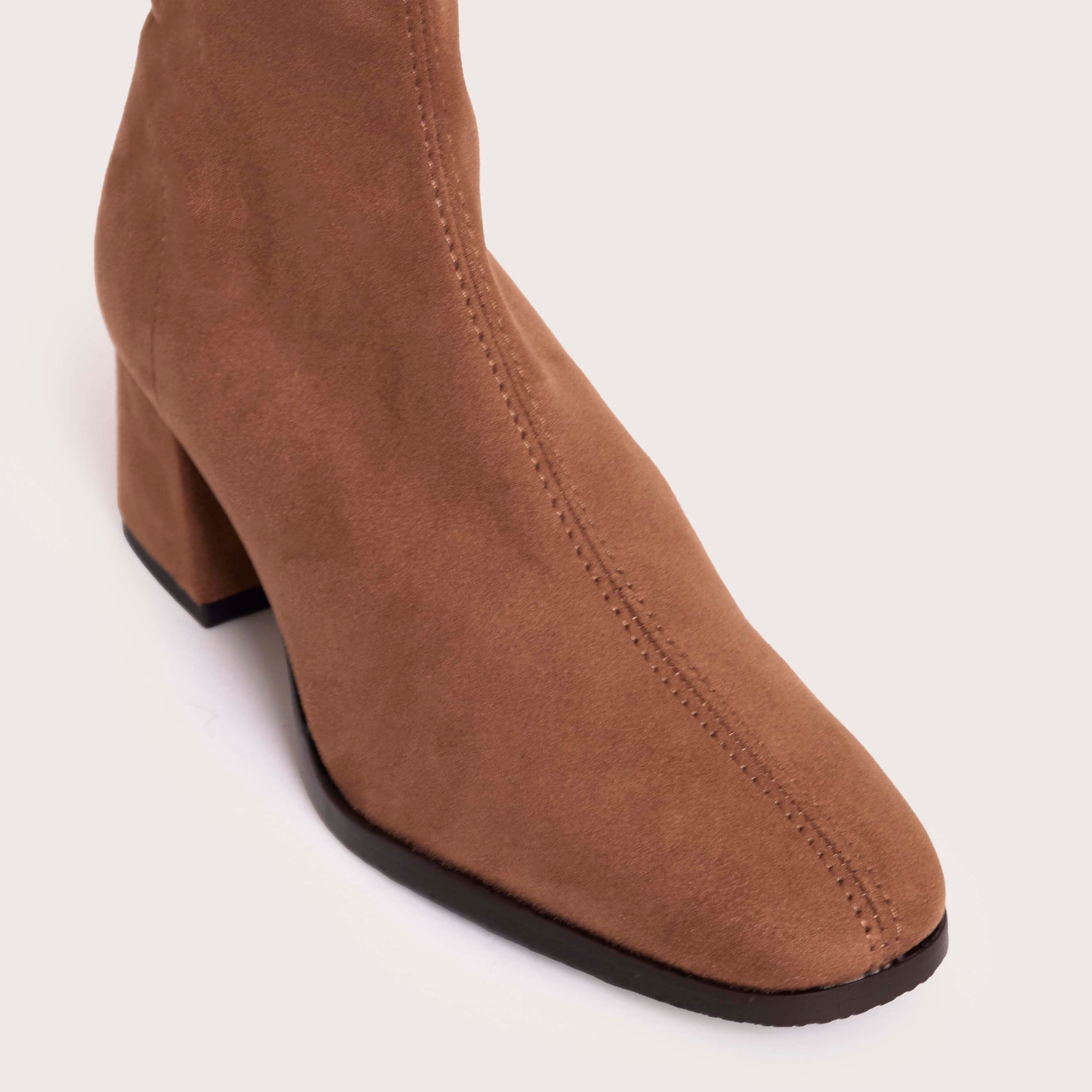 Marolla - Nut Suede