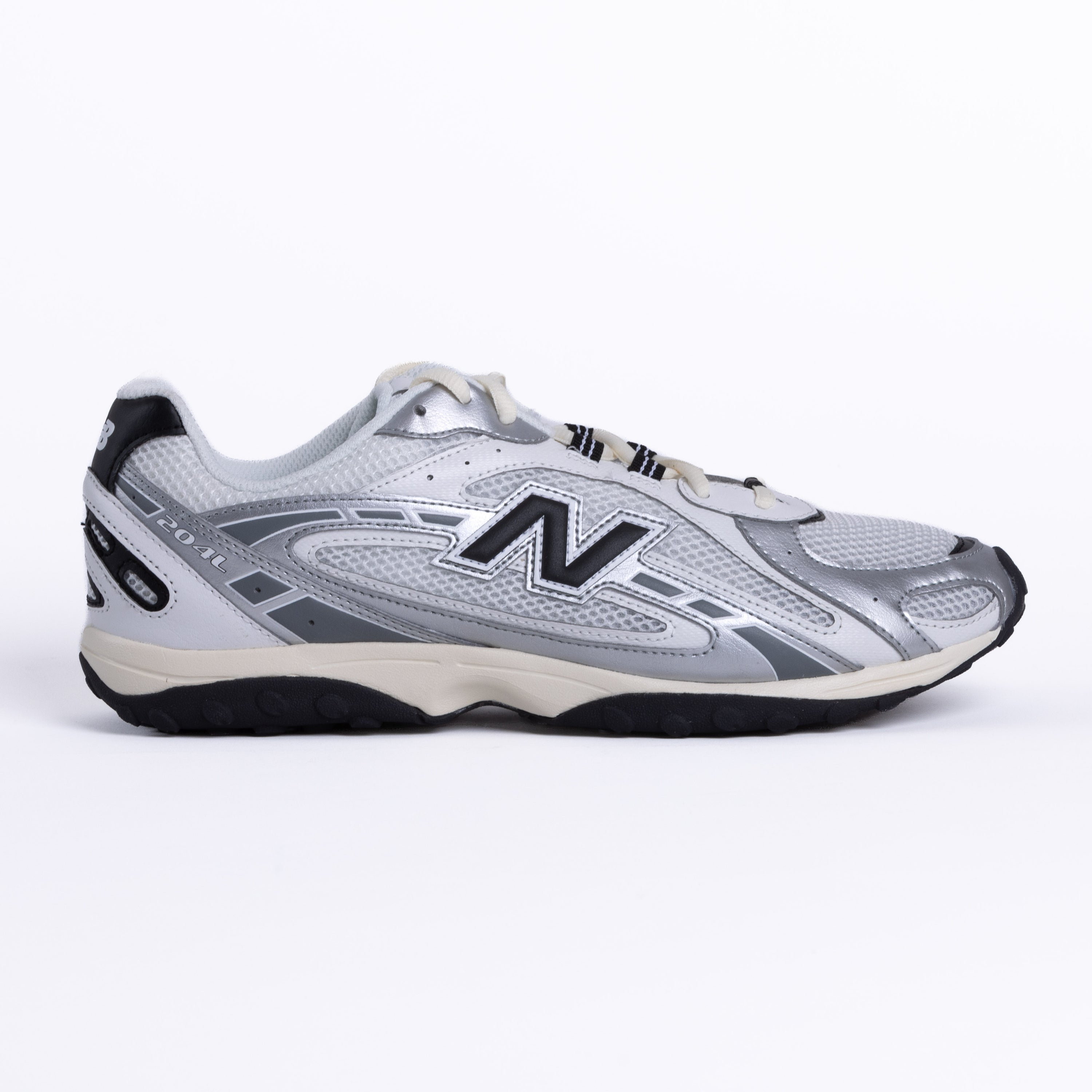 New Balance 204 - Silver Metalllic
