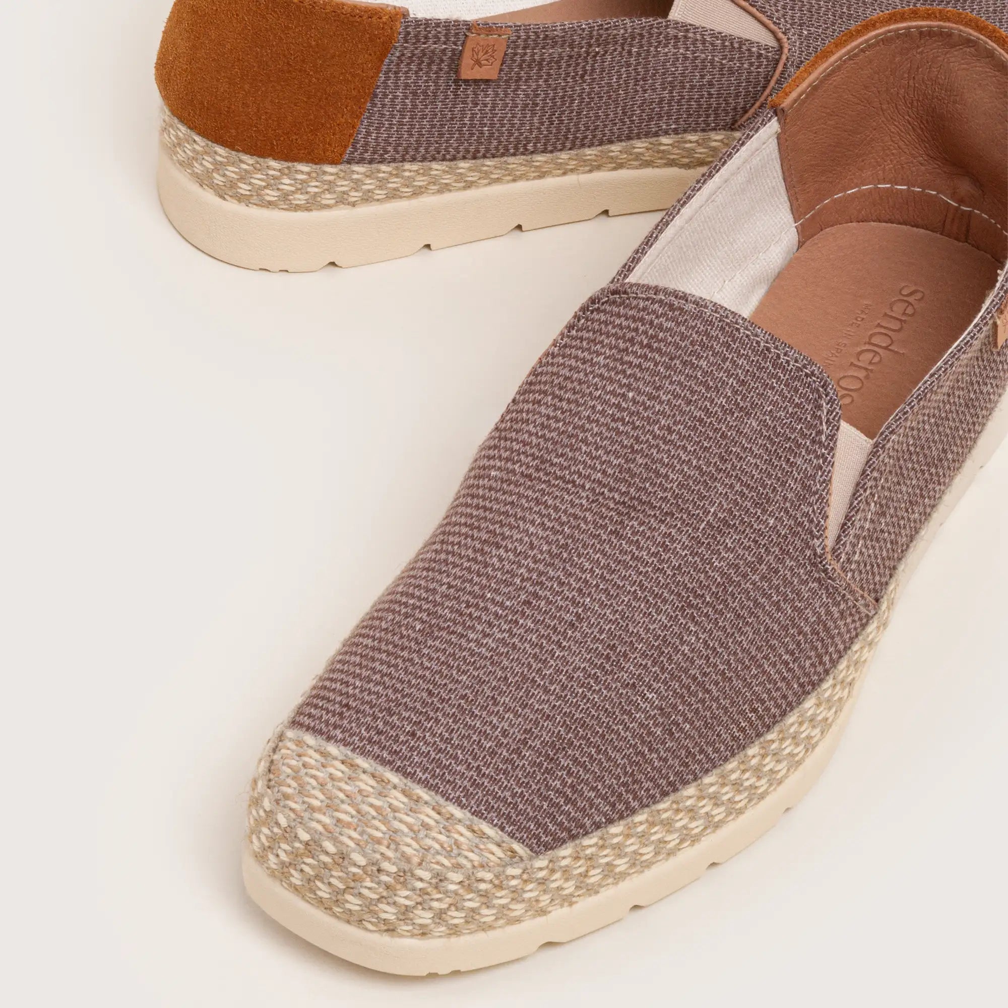 Rey - Brown Ribbed Canvas