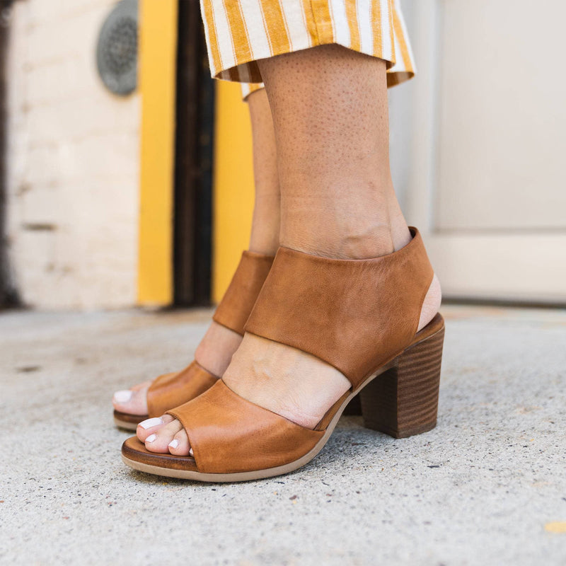 Sydney - Tan - DNA Footwear