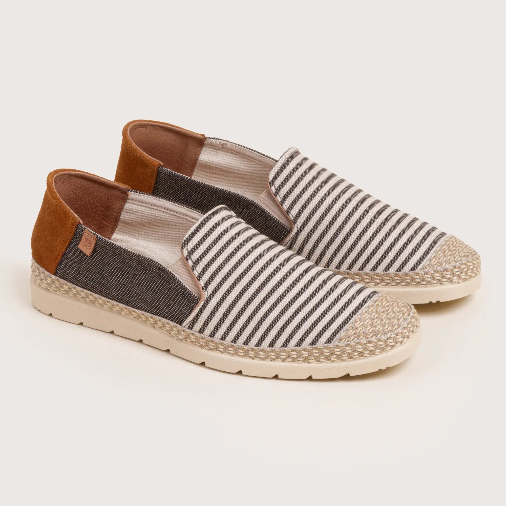 Santi - Black Stripe Canvas