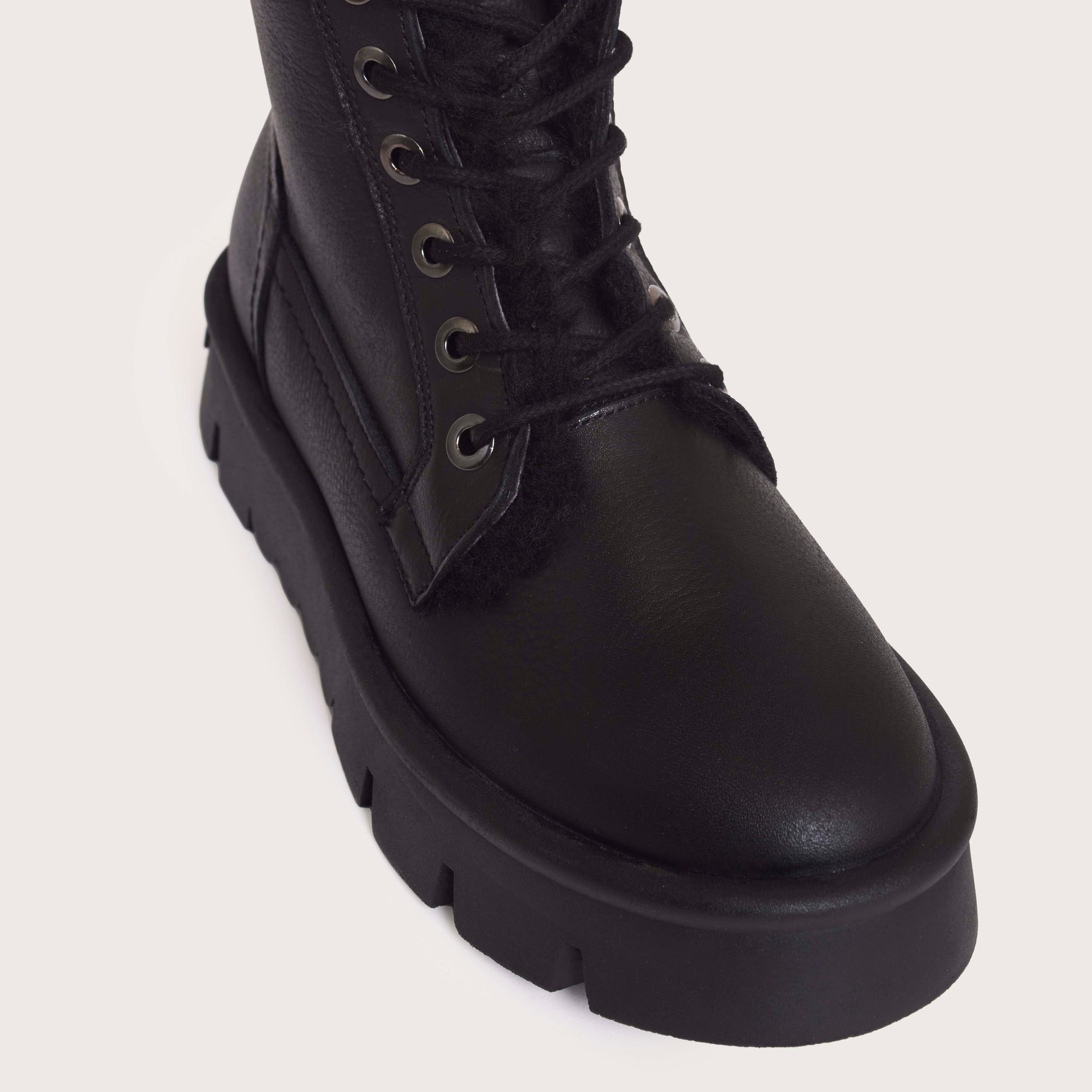 Barrett Shearling - Black