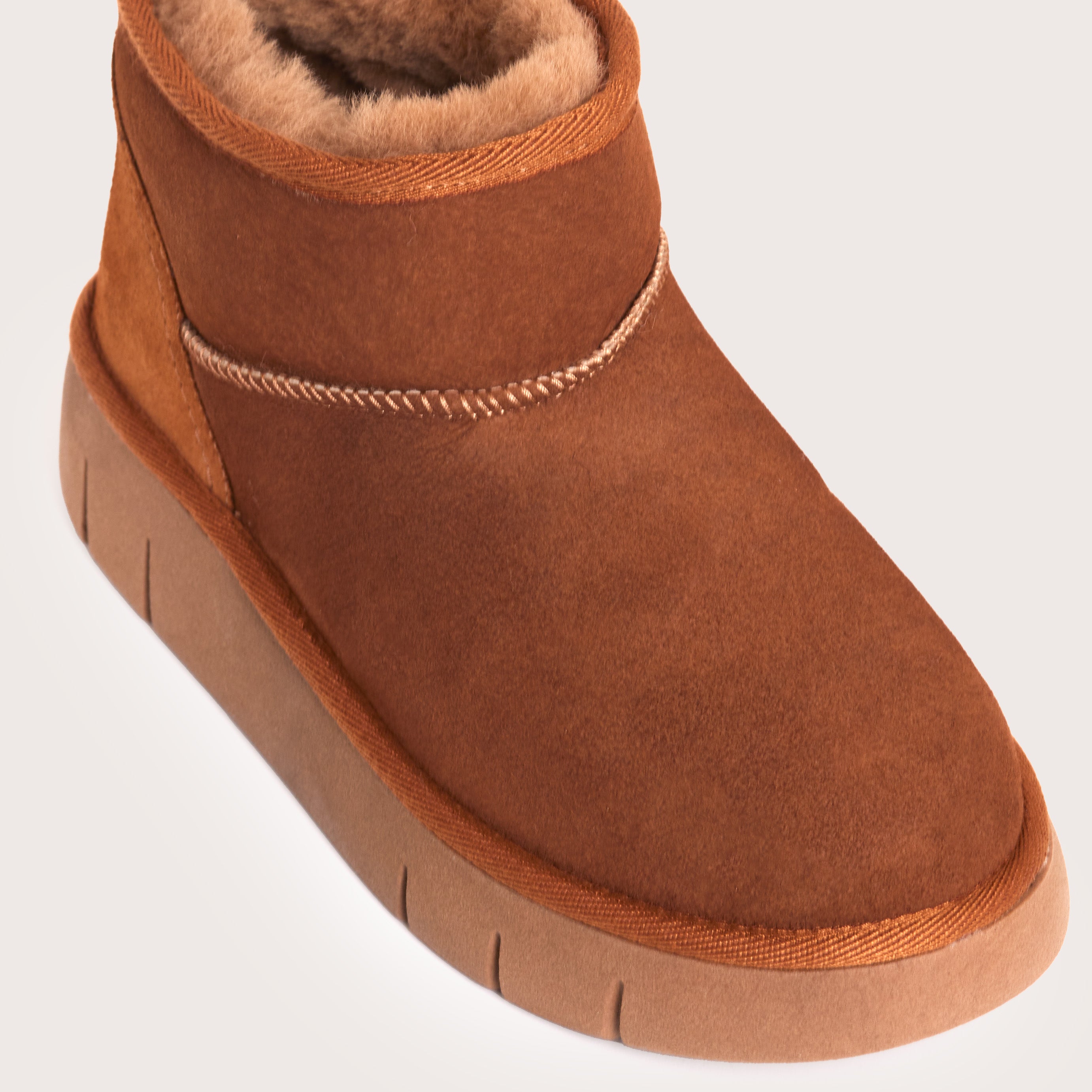 Beacon Shearling - Chestnut