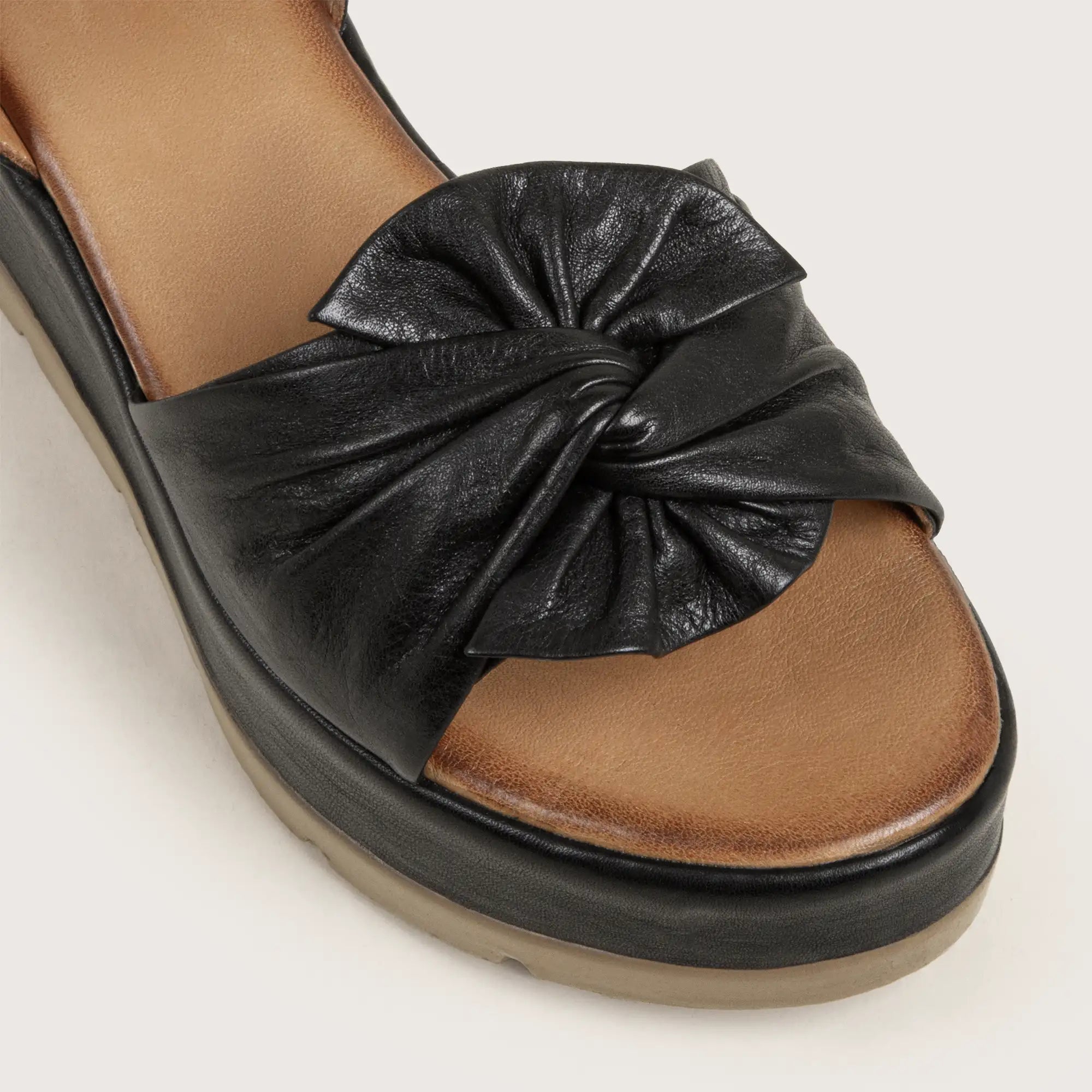 Torry - Black
