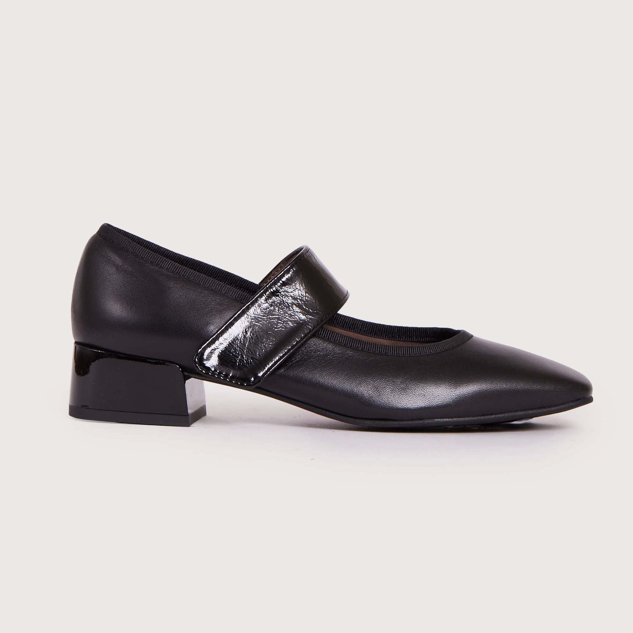 Trinity - Black/Black