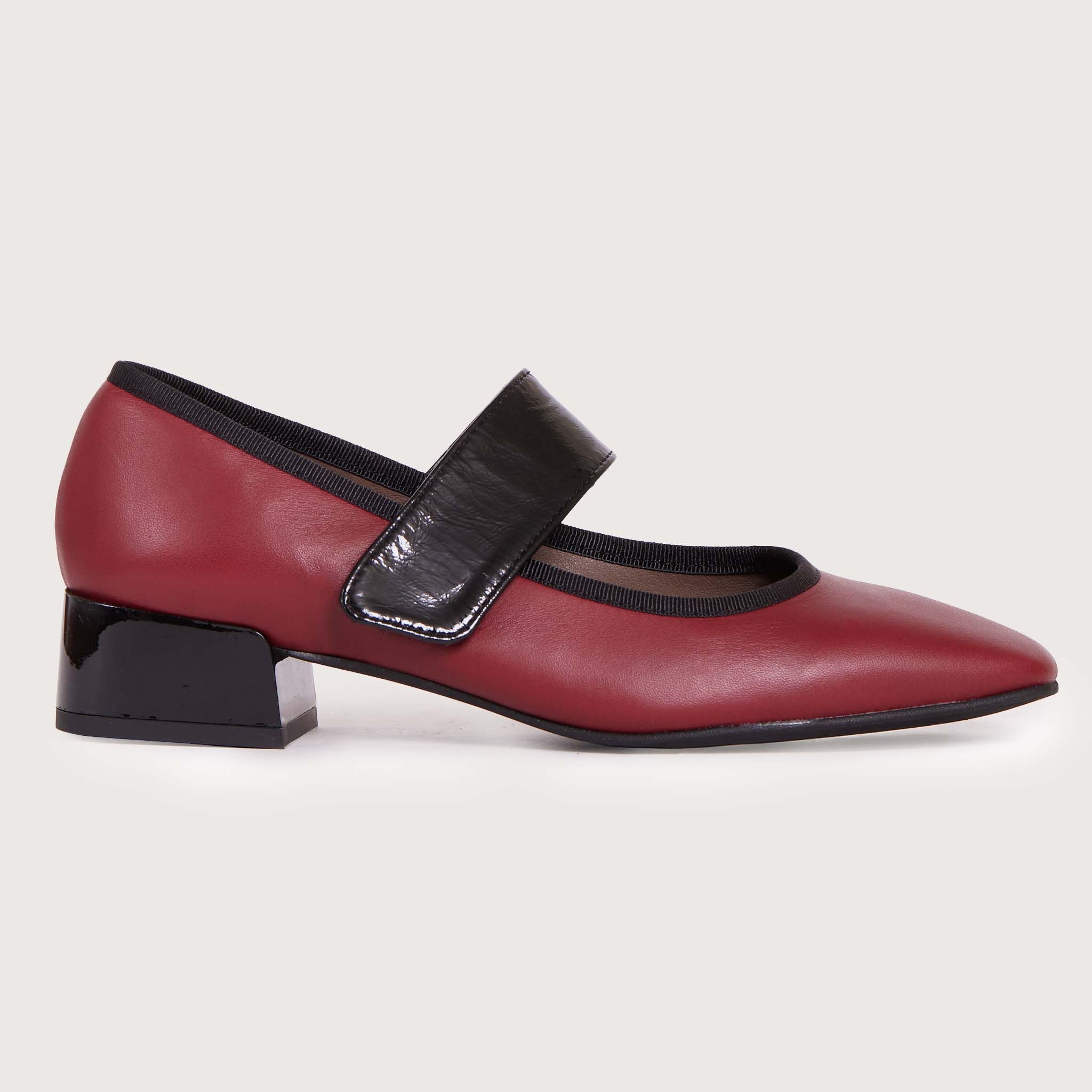Trinity - Bordeaux/Black