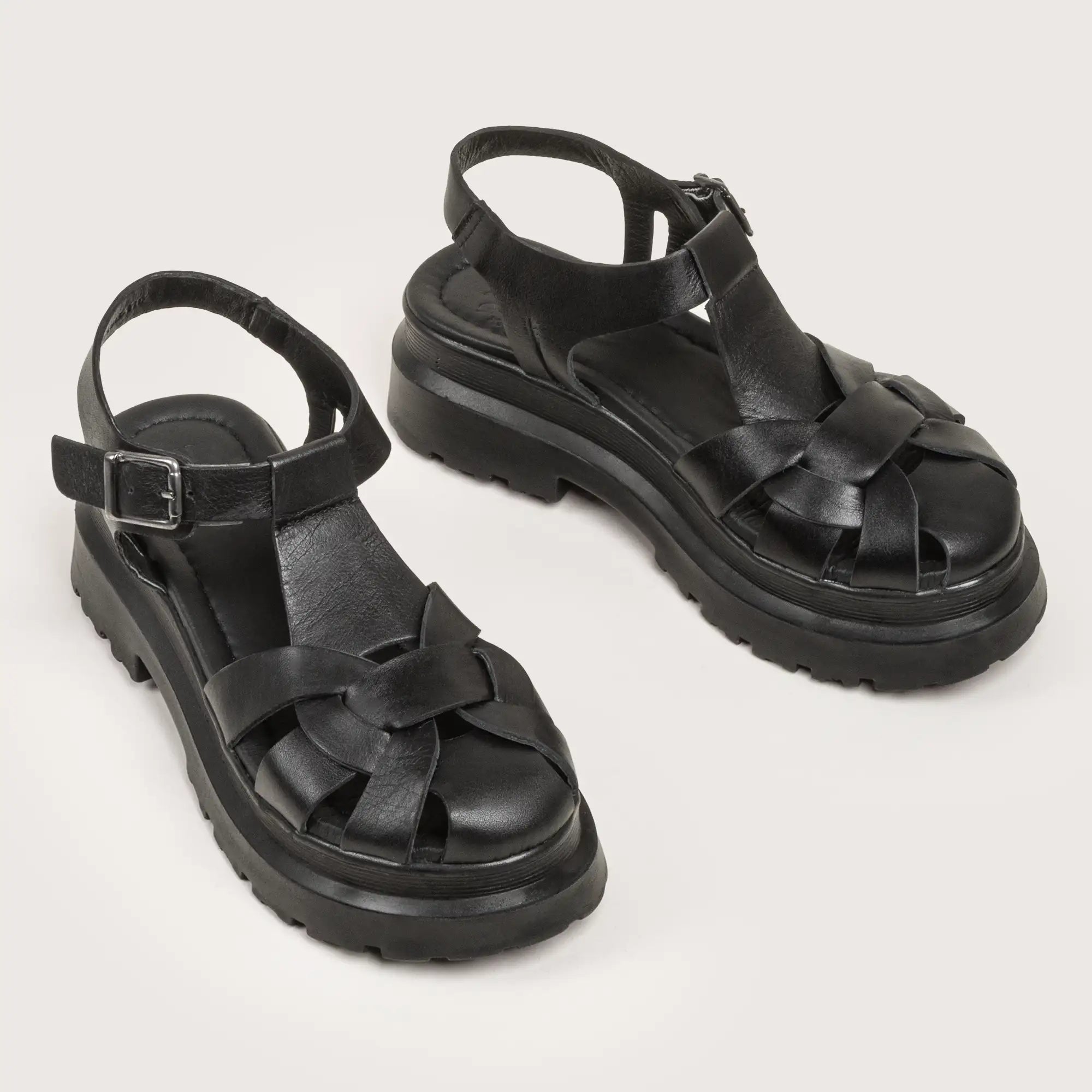 Yates - Black