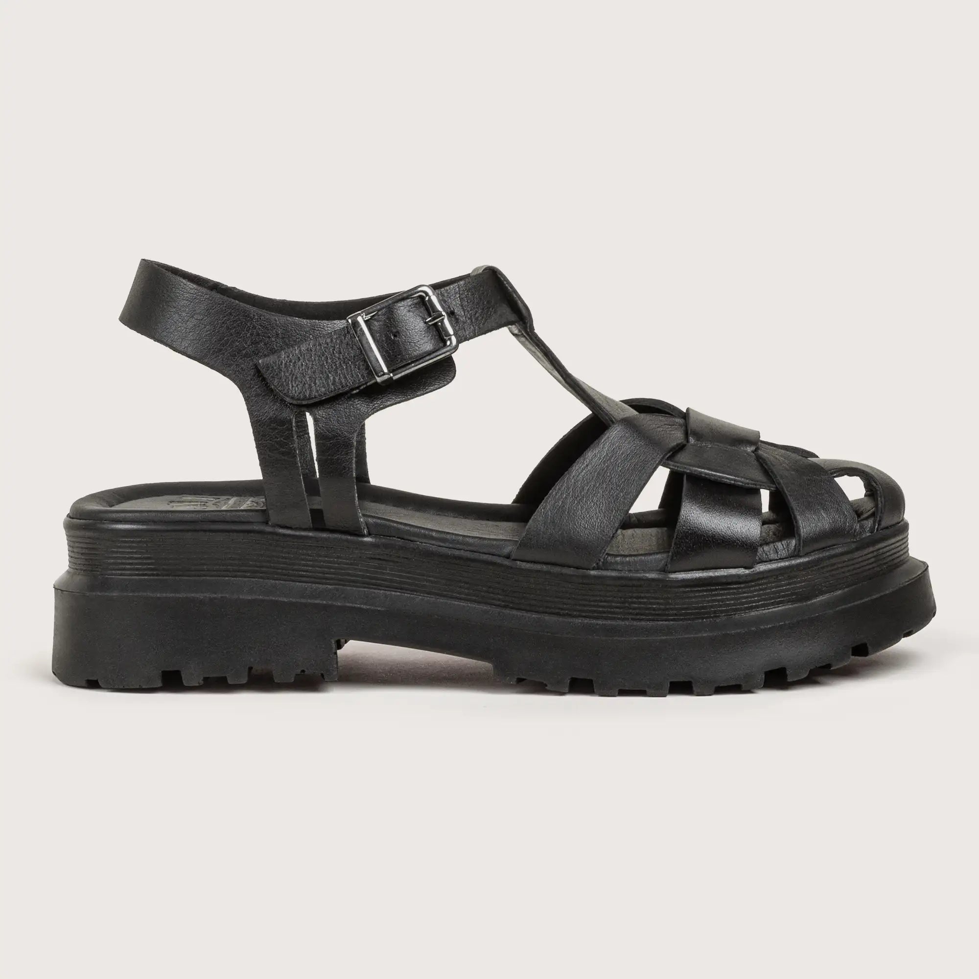 Yates - Black