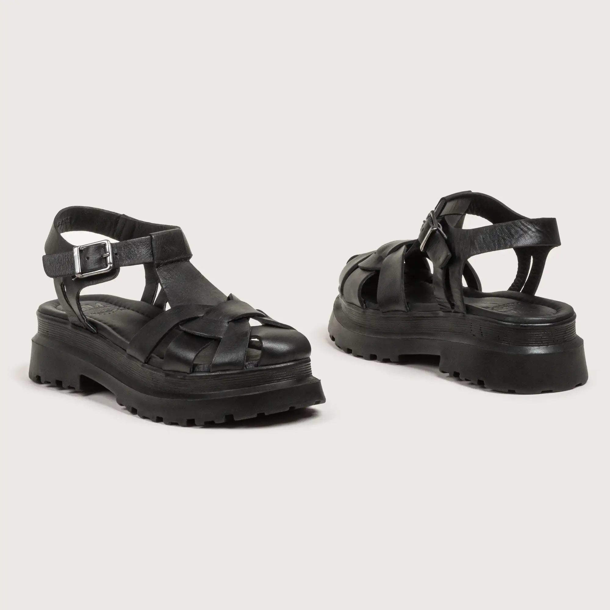 Yates - Black