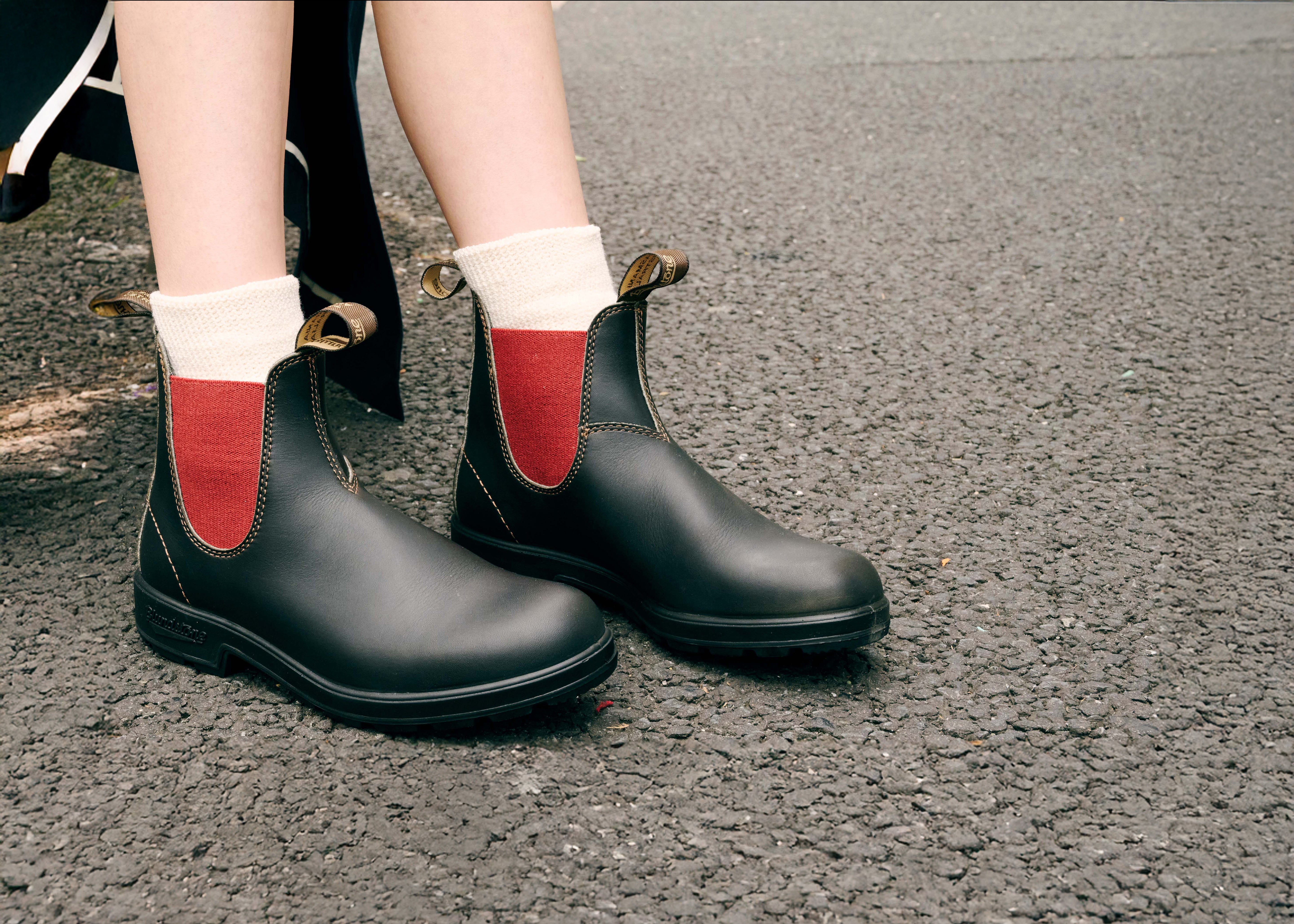 blundstone_rains_7ad88a5b-e9d9-40cc-88c5-4cb80746341e.jpg