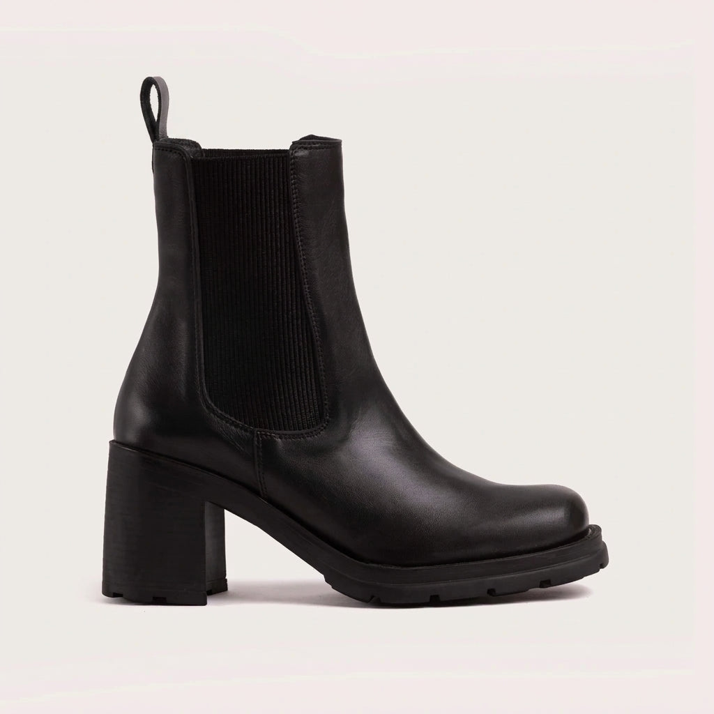 Coyle - Black Leather