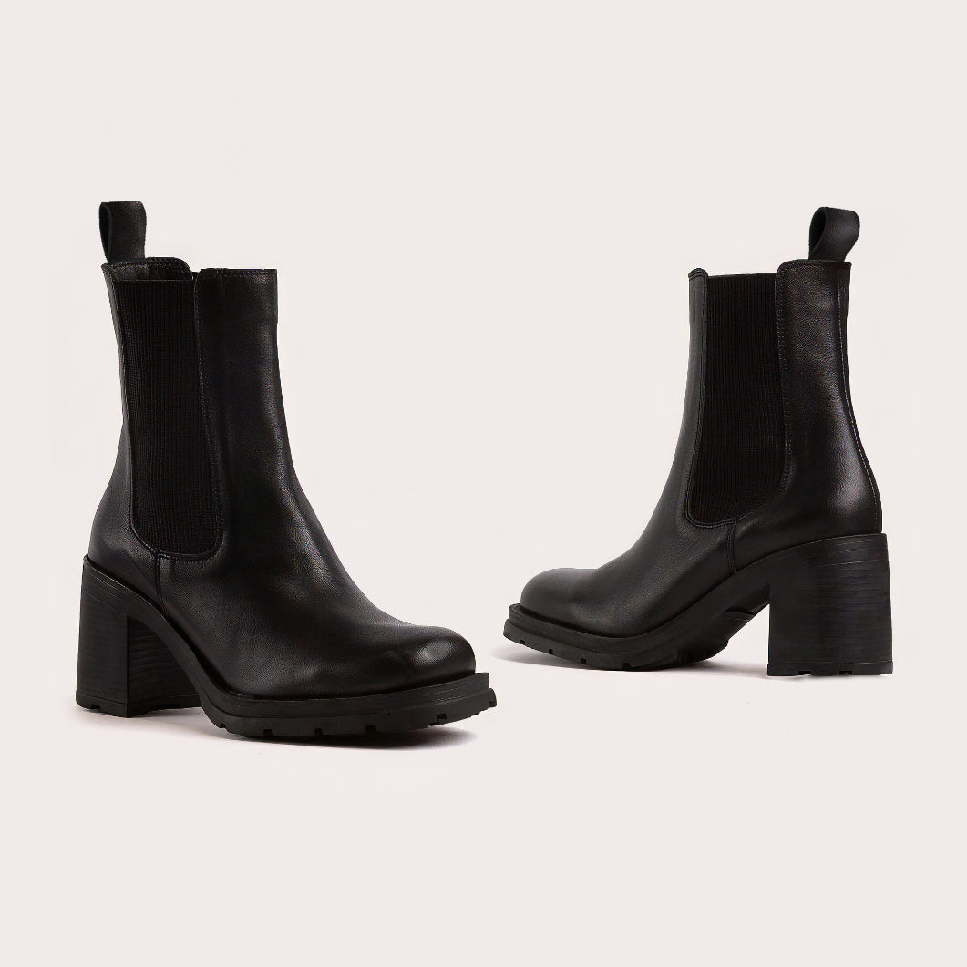 Coyle - Black Leather