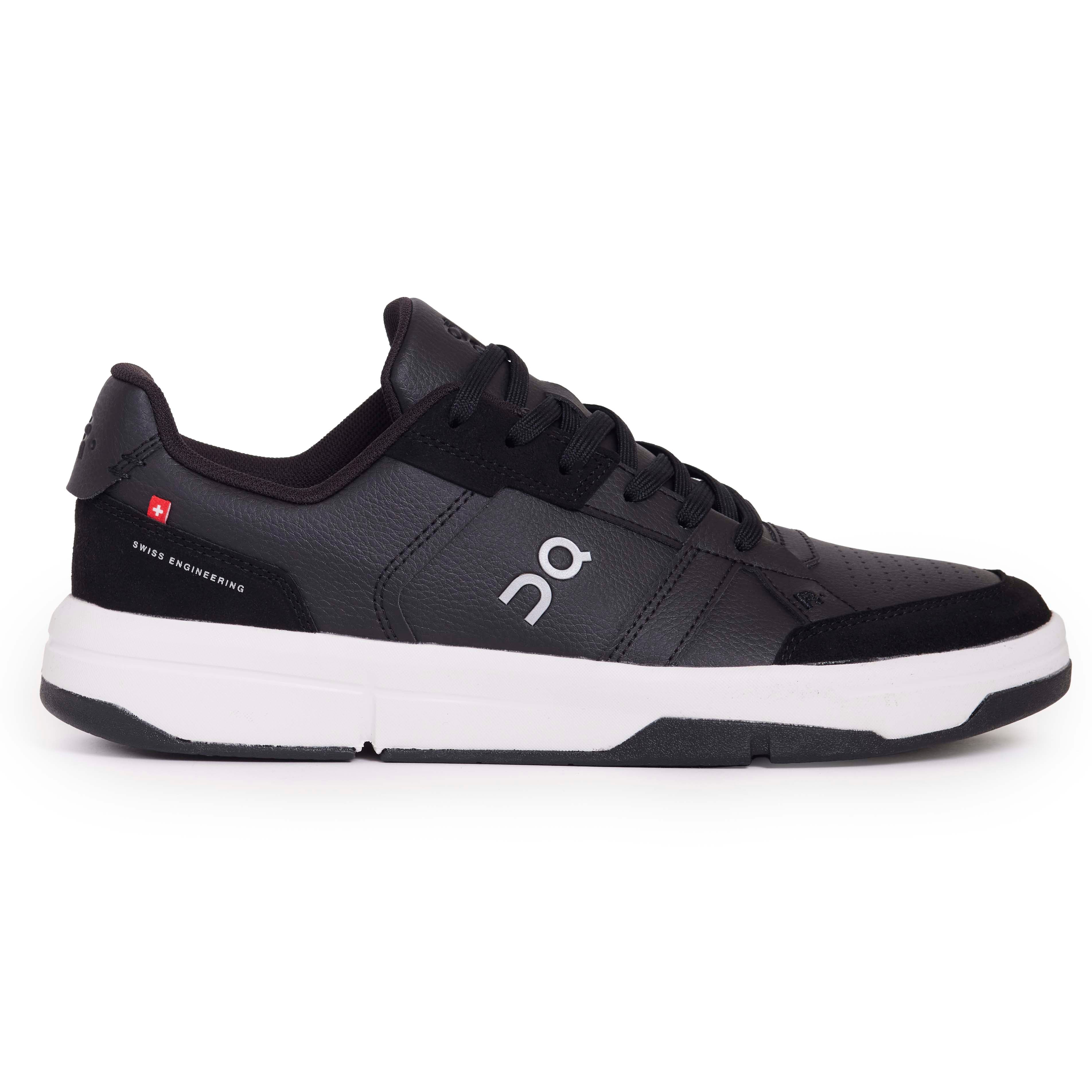 On Running The Roger Clubhouse trainers in black and white On Running Men main image 2